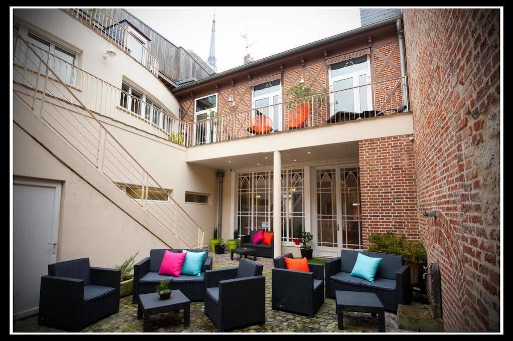 Le Prieure Hotel 3*